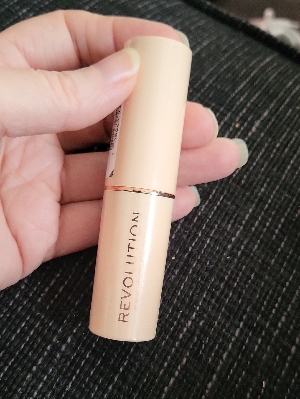 Revolution Fast Base Foundation Stick - F2